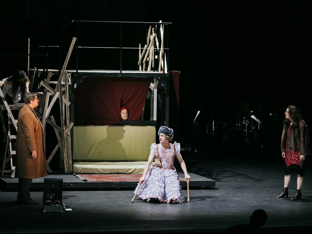 2019 - Volkstheater – Schwere Knochen © www.lupispuma.com - Volkstheater